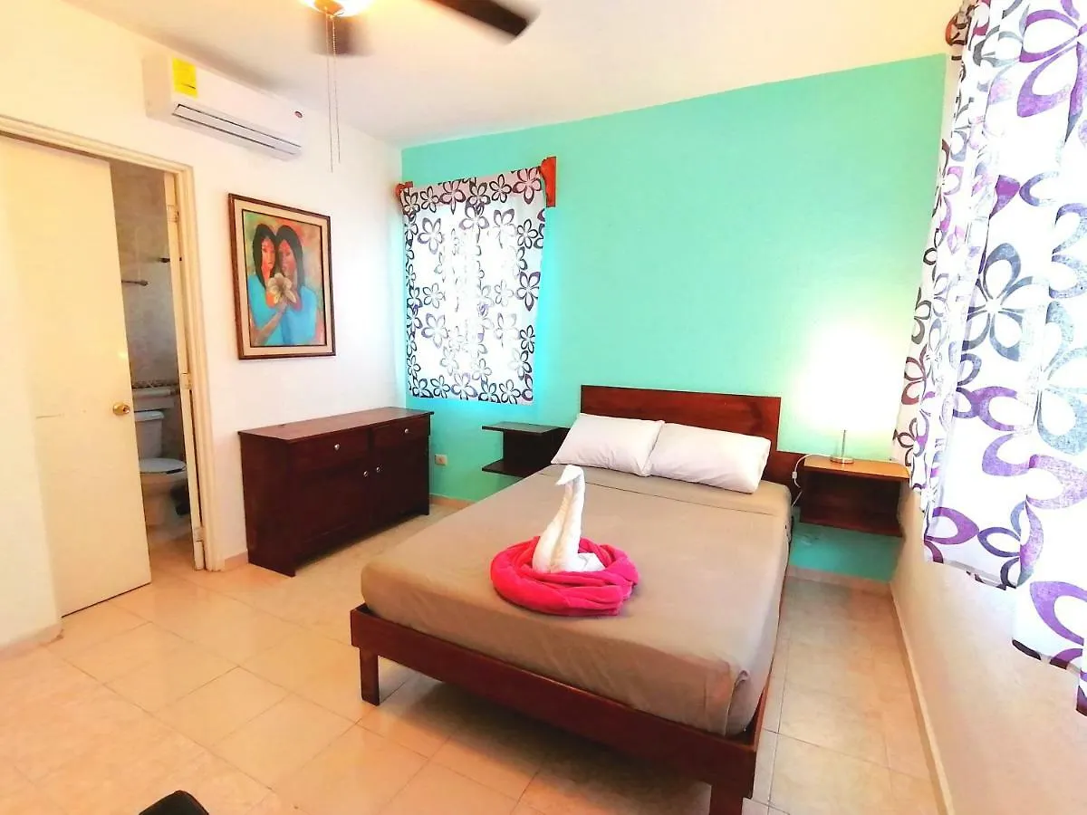 Casa Puchi By Holiday In Playa 신데 델 카르멘 0*,  멕시코